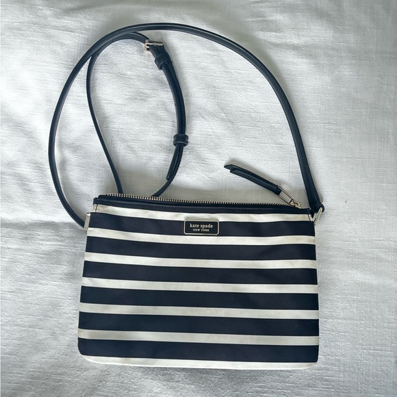 Kate Spade Crossbody Bag - Picture 2 of 6